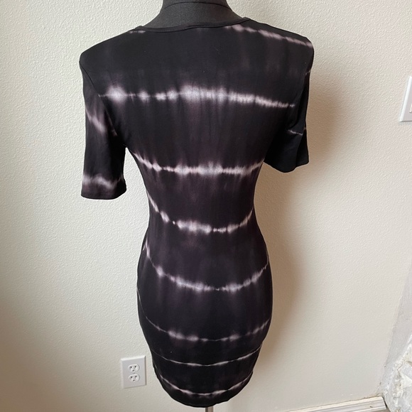 K. Jen Tie-Dye Dress with Criss-Crossed Plunging Neckline - Picture 2 of 5